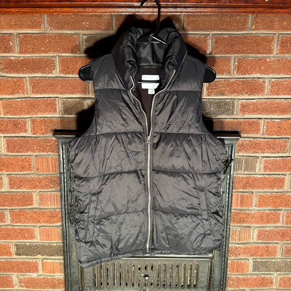 Black Old Navy vest